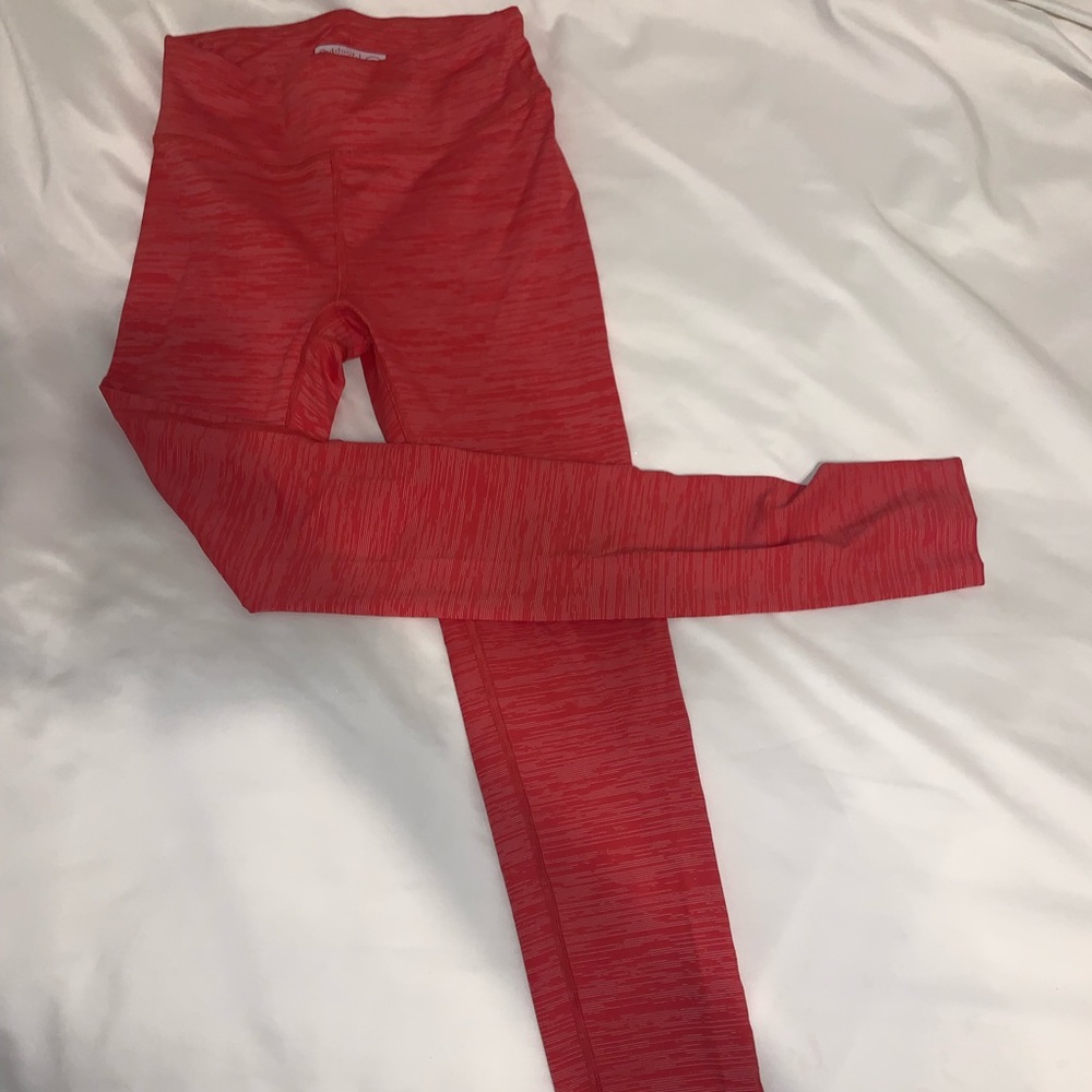 OUTDOOR VOICES Tech Sweat small red leggings NBW